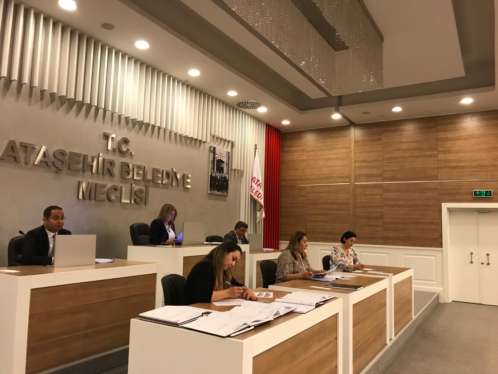 MAYIS AYI MECLİS SON TOPLANTISINDA TANSİYON YÜKSELDİ 152cd5a2-a2fb-4392-9f64-39bcf23c97f8