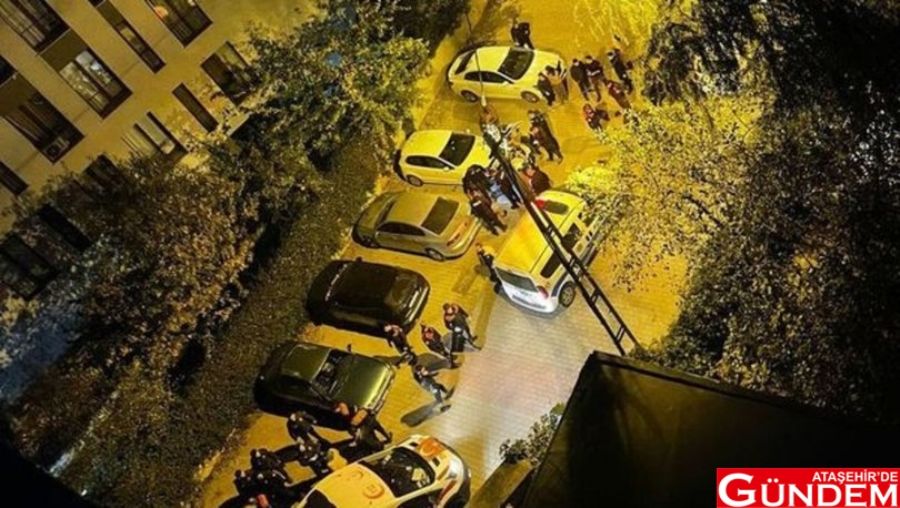 ANNE BABASI BIÇAKLANAN POLİS DEHŞET SAÇTI! 3538992_810x458
