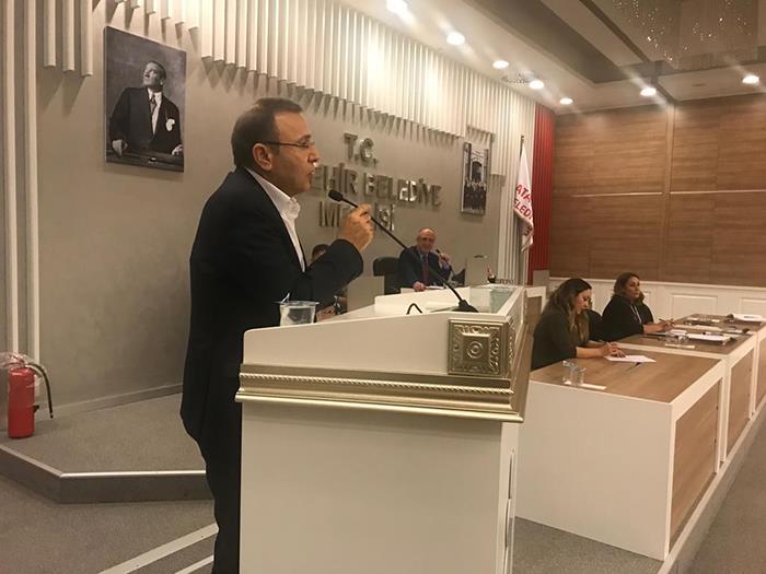 ATAŞEHİR'DE ALACAK VERECEK KAVGASINDA 3 KİŞİ YARALANDI AA