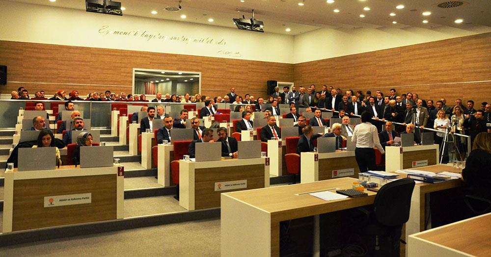 Ataşehir Meclisi 3. Döneminde Kadın Başkana Emanet FGHJHJ