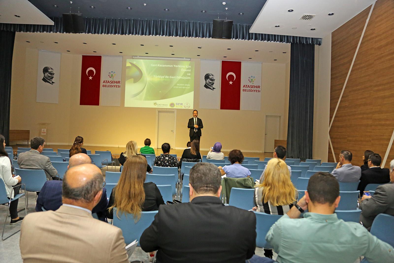 ÇEVKO Vakfı'ndan  Geri Dönüşüm Semineri IMG_2079