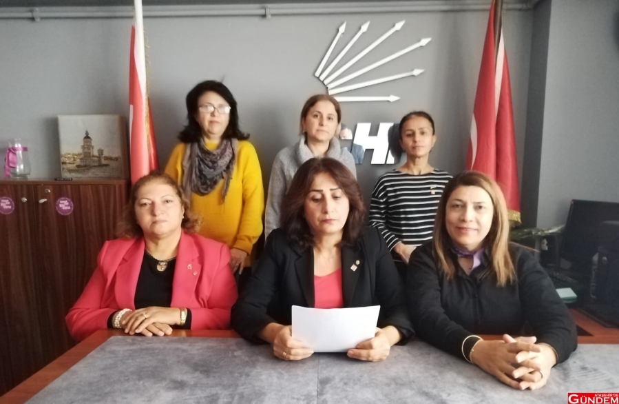 CHP ATAŞEHİR KADIN KOLLARINDAN 25 KASIM BASIN AÇIKLAMASI PHOTO-2022-11-25-14-09-26