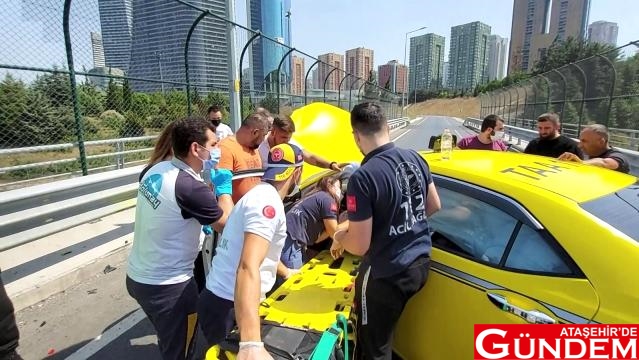TAKSİCİ SICAKTAN DİREKSİYON HAKİMİYETİNİ KAYBETTİ BARİYERLERE ÇARPTI atasehir-de-bariyerlere-carpan-taksici-arac-i-3-14367245_osd
