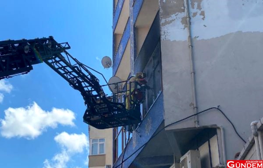 ATAŞEHİR’DE ÇIKAN YANGIN KORKUTTU! atasehir-de-korkutan-yangin-13426986_amp