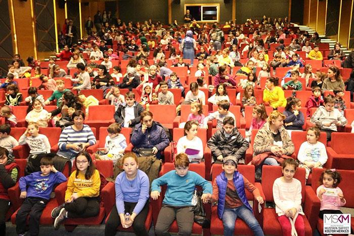 MSKM SAHNESİ ODAMDAKİ OYUNCAKLAR İSİMLİ ÇOCUK TİYATROSUNU AĞIRLIYOR ğğü