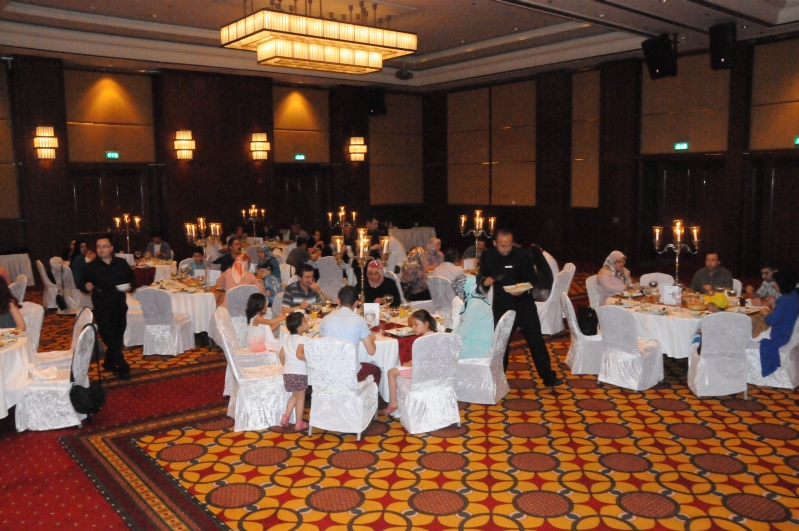 LÖSEV AİLESİ  GELENEKSEL İFTAR YEMEĞİNDE BULUŞTU DSC_1288