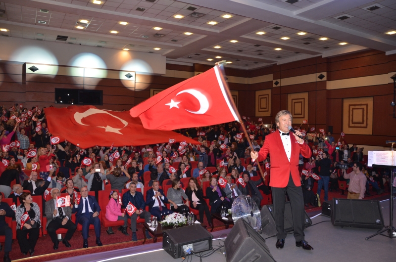 ATAŞEHİR'DEN ATATÜRK'E SEVGİ SELİ DSC_4009