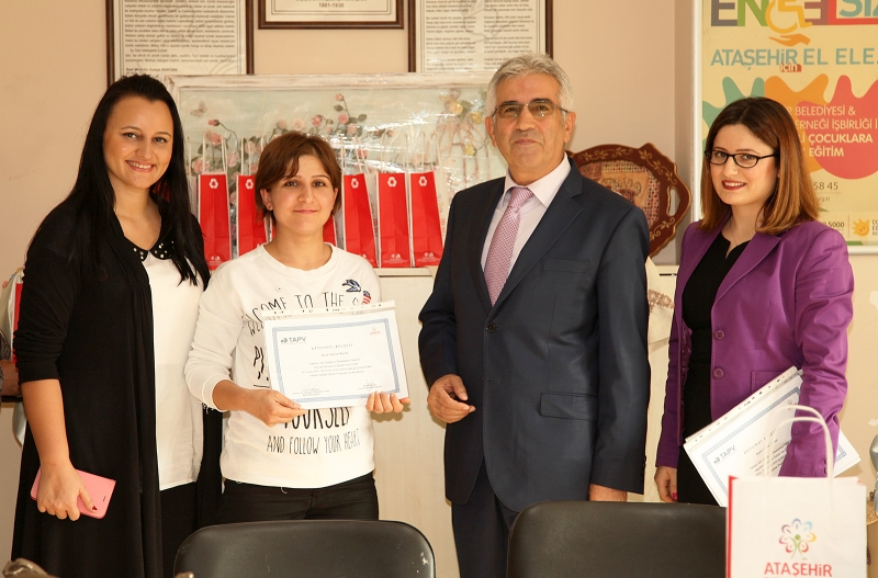 ATAŞEHİRLİ KADINLAR “KADIN SAĞLIĞI EĞİTİM PROGRAMI” SERTİFİKALARINI ALDILAR IMG_4533