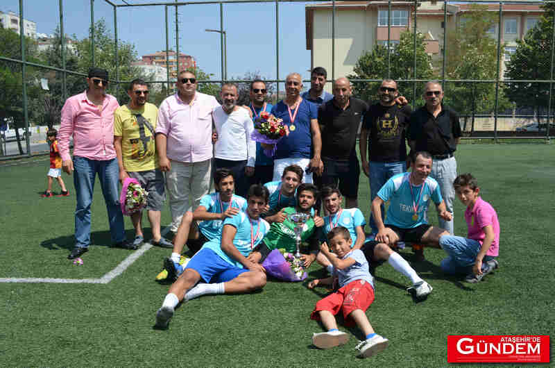 TURNUVANIN ŞAMPİYONU:TEKİNLER DSC_0180